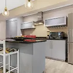 2 Bd Penthouse In The Heart Of The Mother City