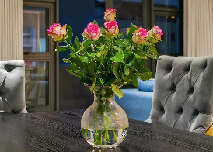 2 Bd Penthouse In The Heart Of The Mother City