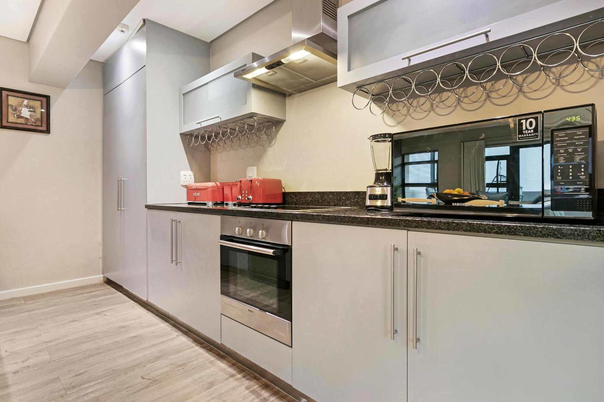 2 Bd Penthouse In The Heart Of The Mother Apartment Cape Town