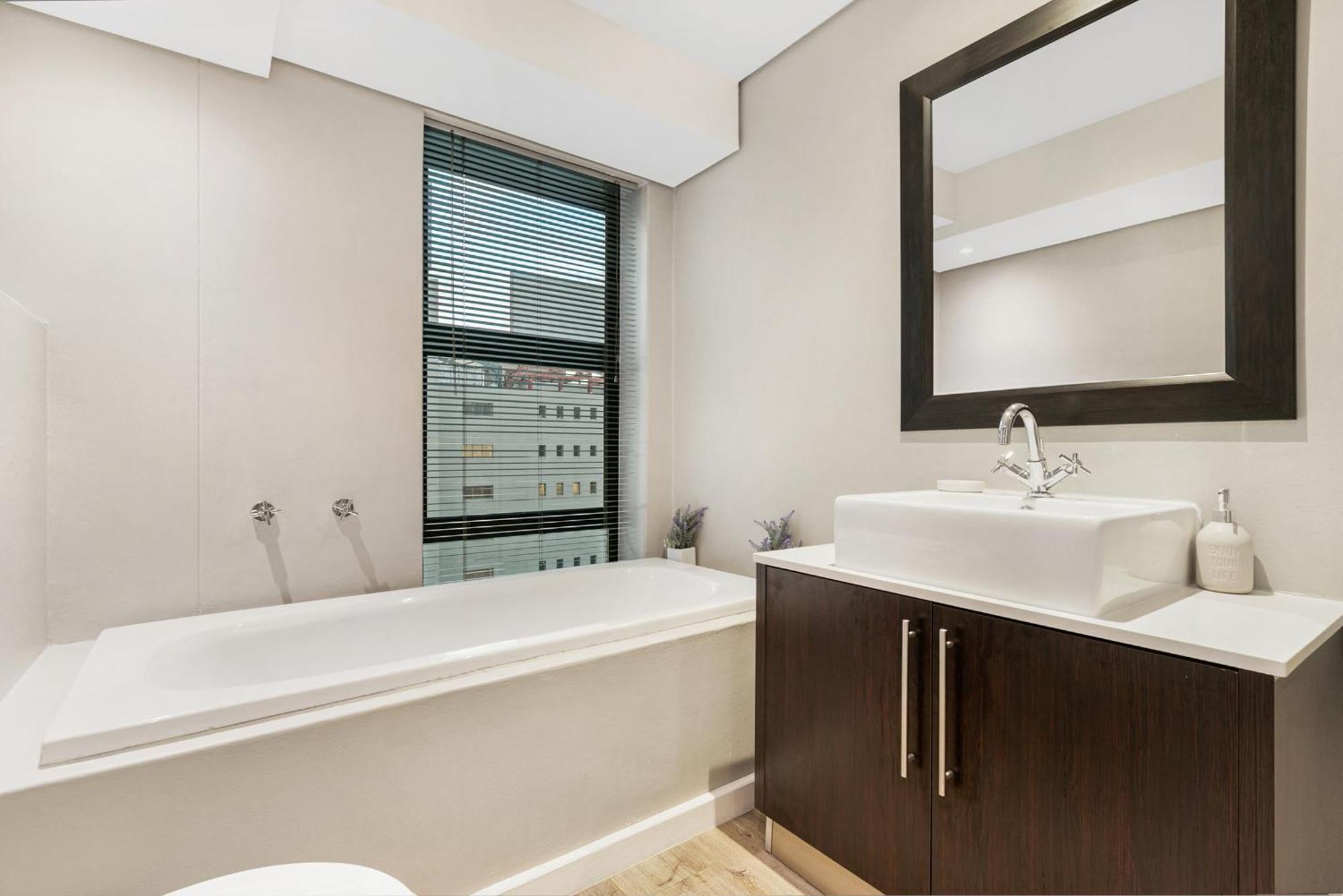 2 Bd Penthouse In The Heart Of The Mother Cape Town