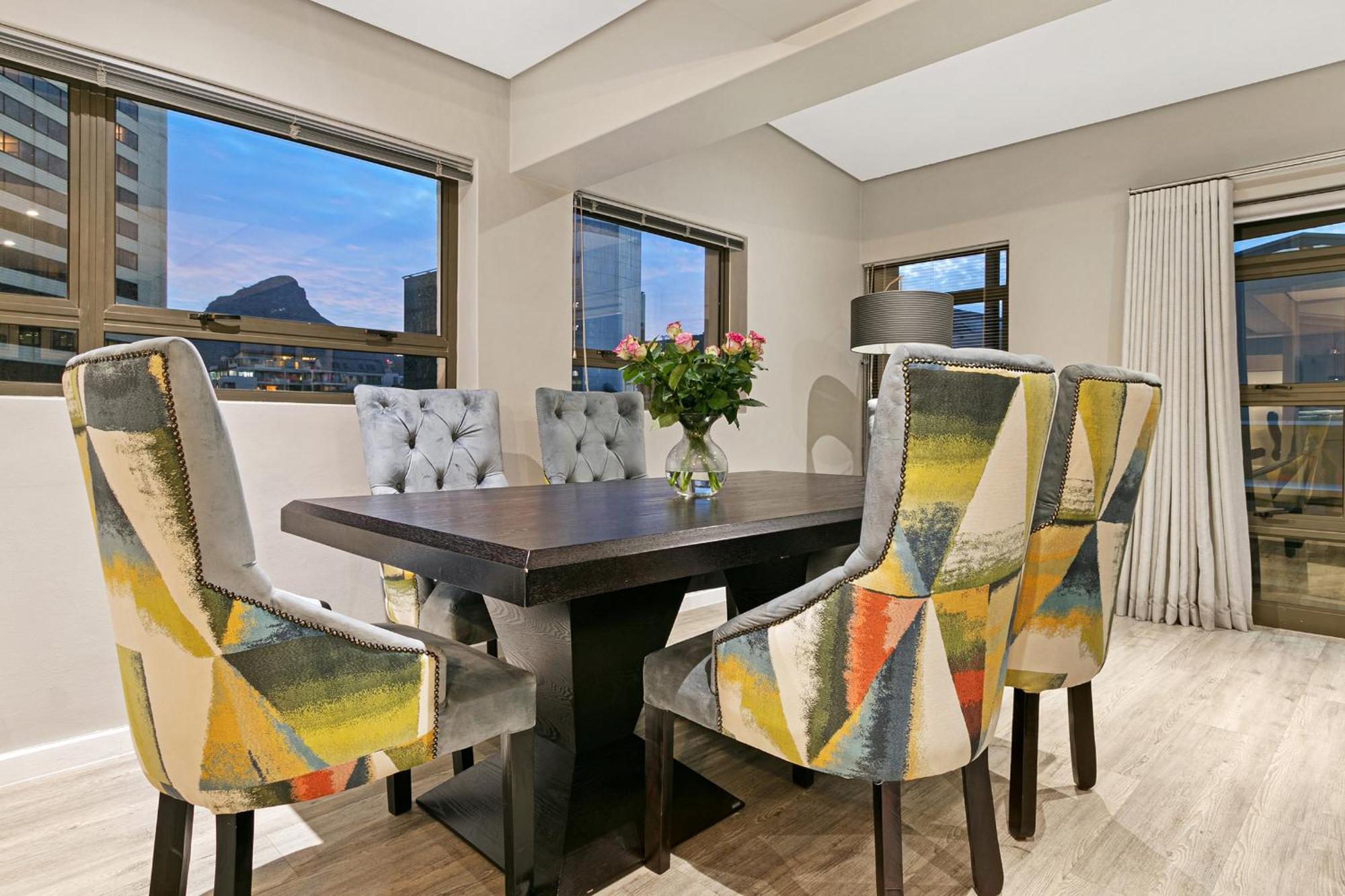 2 Bd Penthouse In The Heart Of The Mother * Cape Town