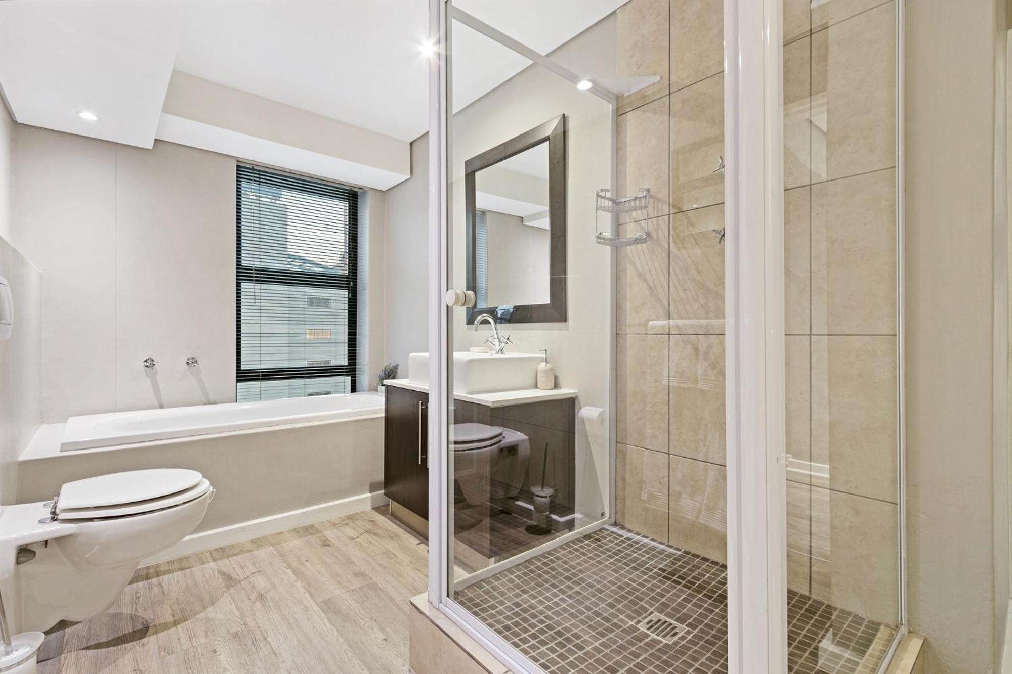 2 Bd Penthouse In The Heart Of The Mother Apartment Cape Town
