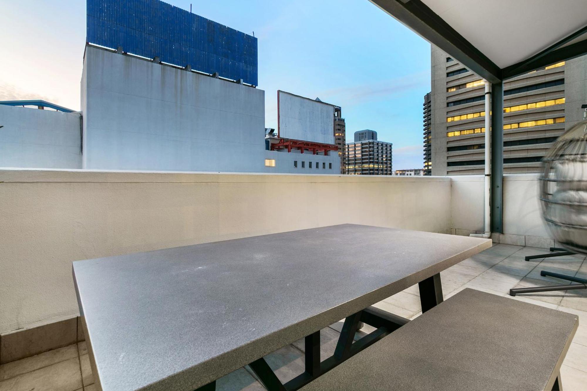 Apartment 2 Bd Penthouse In The Heart Of The Mother Cape Town